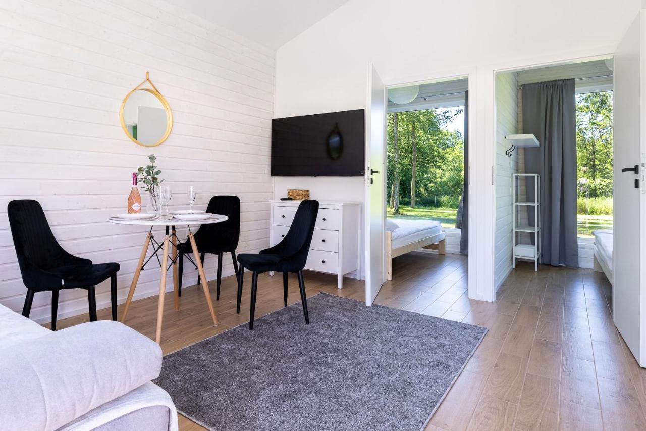 Lumi Resort Domki Letniskowe Z Podgrzewanym Basenem Rewal Buitenkant foto