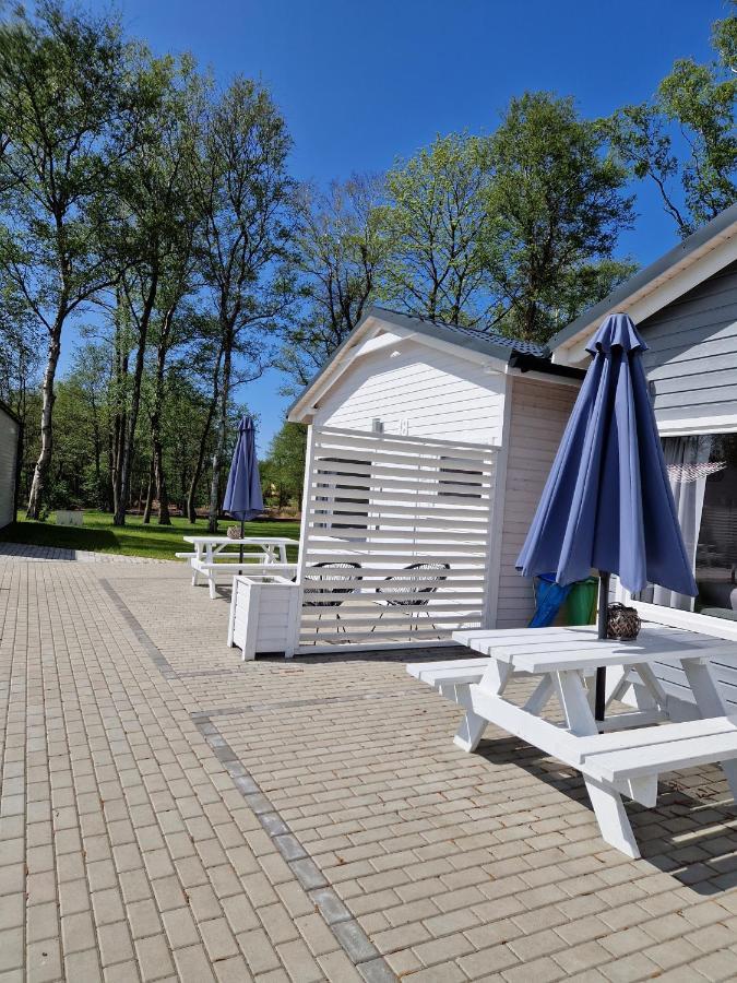 Lumi Resort Domki Letniskowe Z Podgrzewanym Basenem Rewal Buitenkant foto