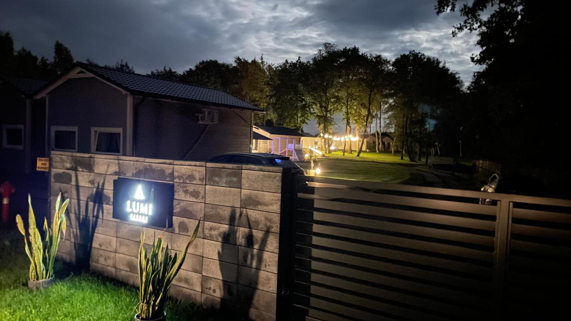 Lumi Resort Domki Letniskowe Z Podgrzewanym Basenem Rewal Buitenkant foto