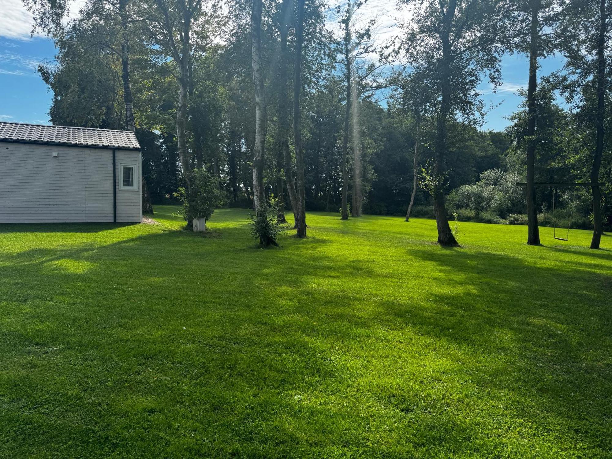 Lumi Resort Domki Letniskowe Z Podgrzewanym Basenem Rewal Buitenkant foto