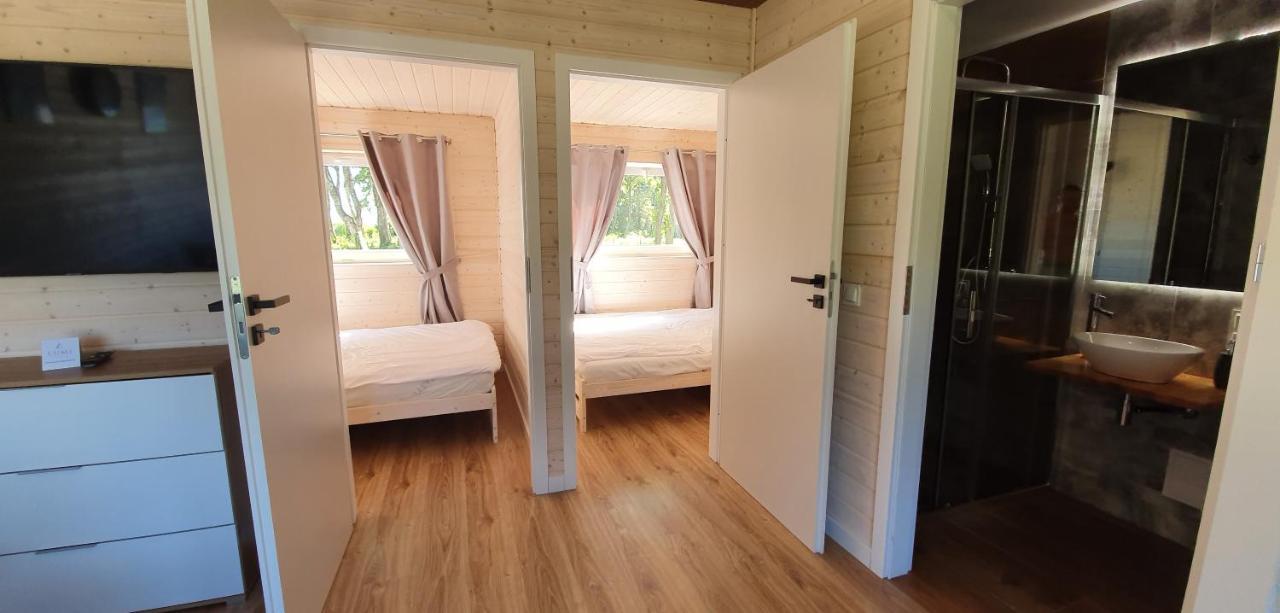 Lumi Resort Domki Letniskowe Z Podgrzewanym Basenem Rewal Buitenkant foto